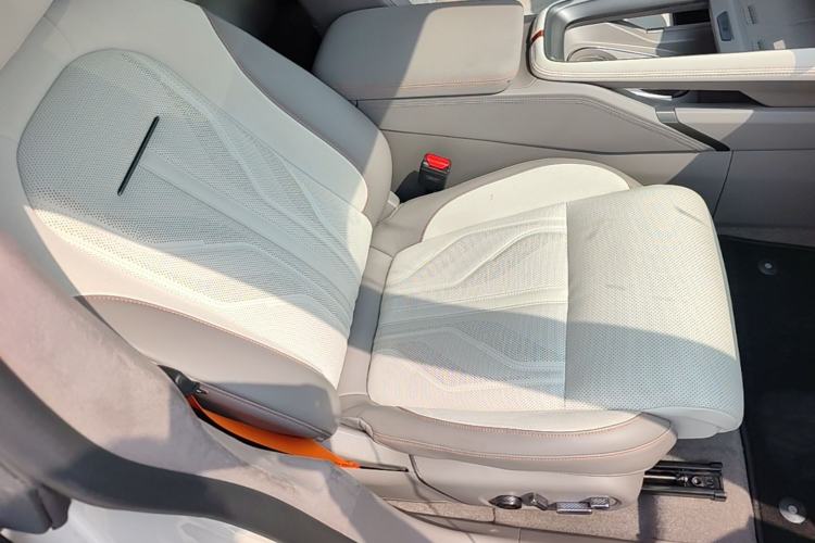 Used Zeekr 007GT 2025 Four-Wheel Drive Intelligent Driving Version 75 kWh Right Front Seat