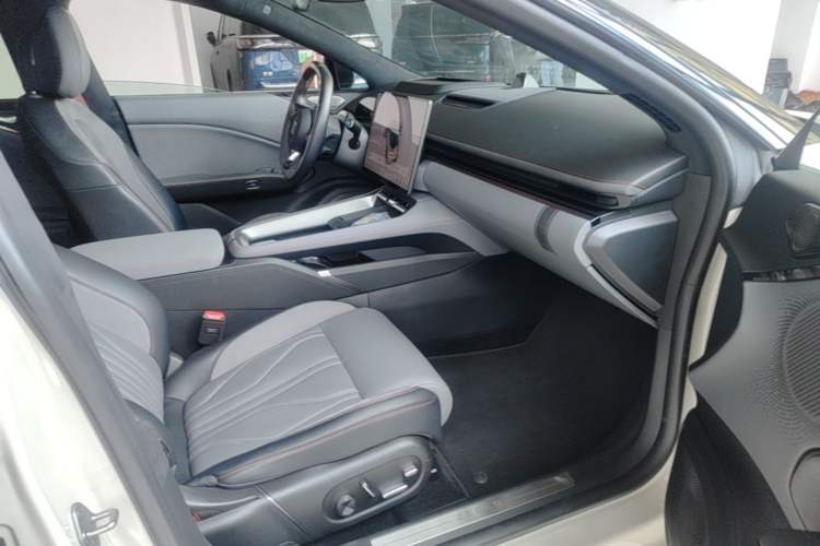 Used Zeekr 007GT 2025 Rear-Drive Intelligent Driving Version 75 kWh Right Front Seat