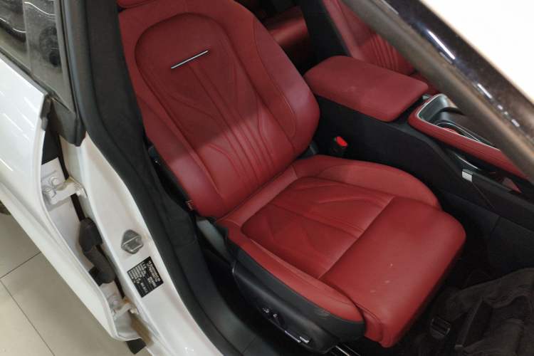 Used Zeekr 007GT 2025 Rear-Drive Intelligent Driving Version 75 kWh Right Front Seat