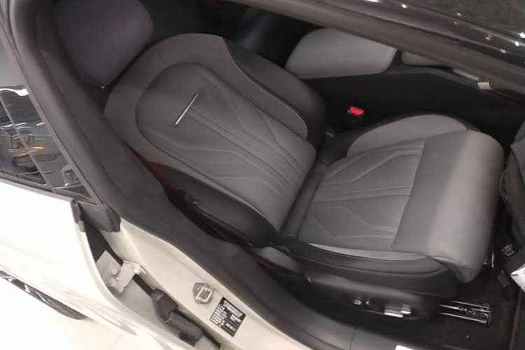 Used Zeekr 007GT 2025 Long-Range Rear-Wheel Drive Intelligent Driving Version 100 kWh Right Front Seat
