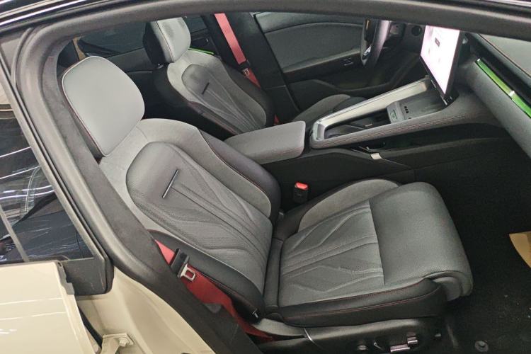 Used Zeekr 007GT 2025 Rear-Drive Intelligent Driving Version 75 kWh Right Front Seat