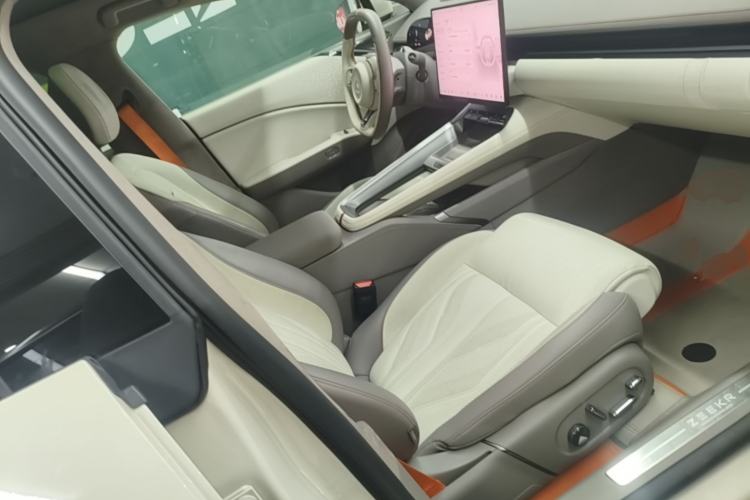 Used Zeekr 007GT 2025 Four-Wheel Drive Intelligent Driving Version 75 kWh Right Front Seat