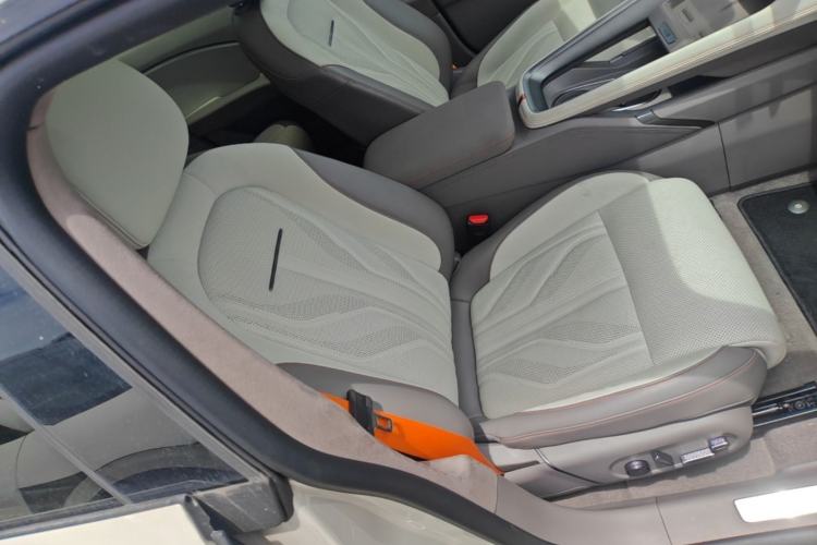 Used Zeekr 007GT 2025 Four-Wheel Drive Intelligent Driving Version 75 kWh Right Front Seat