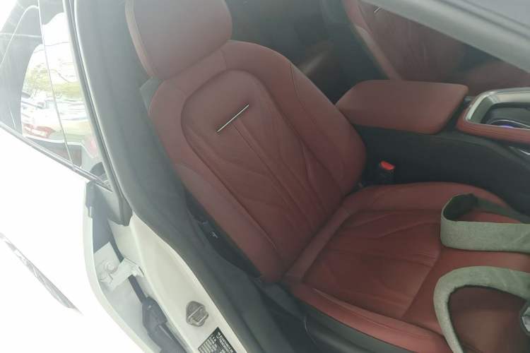 Used Zeekr 007GT 2025 Rear-Drive Intelligent Driving Version 75 kWh Right Front Seat