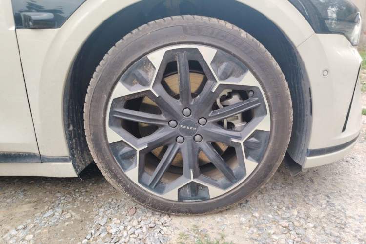 Used Zeekr 007GT 2025 Rear-Drive Intelligent Driving Version 75 kWh Right Front Wheel Hub