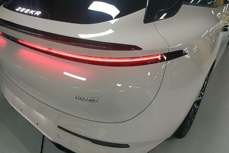 Used Zeekr 007GT 2025 Long-Range Rear-Wheel Drive Intelligent Driving Version 100 kWh Right Rear Taillight
