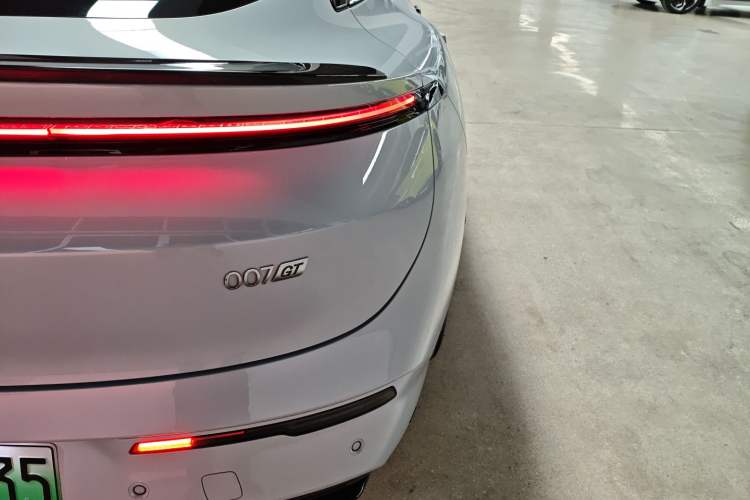 Used Zeekr 007GT 2025 Rear-Drive Intelligent Driving Version 75 kWh Right Rear Taillight