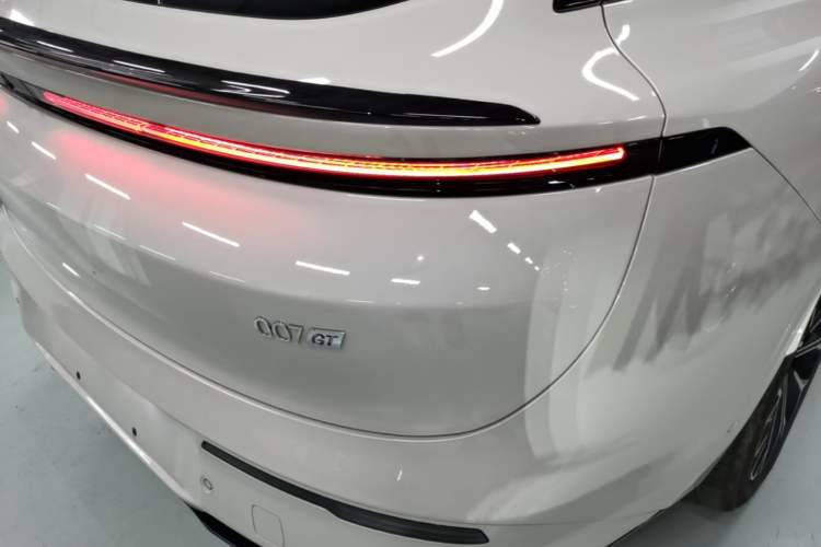 Used Zeekr 007GT 2025 Four-Wheel Drive Intelligent Driving Version 75 kWh Right Rear Taillight
