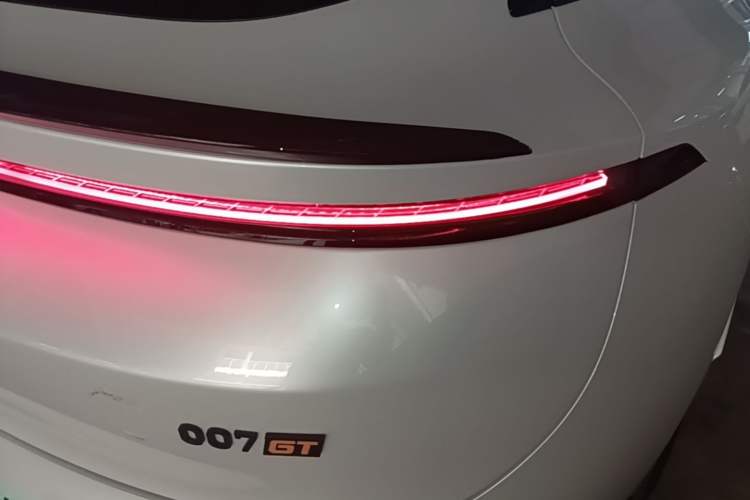 Used Zeekr 007GT 2025 Rear-Drive Intelligent Driving Version 75 kWh Right Rear Taillight