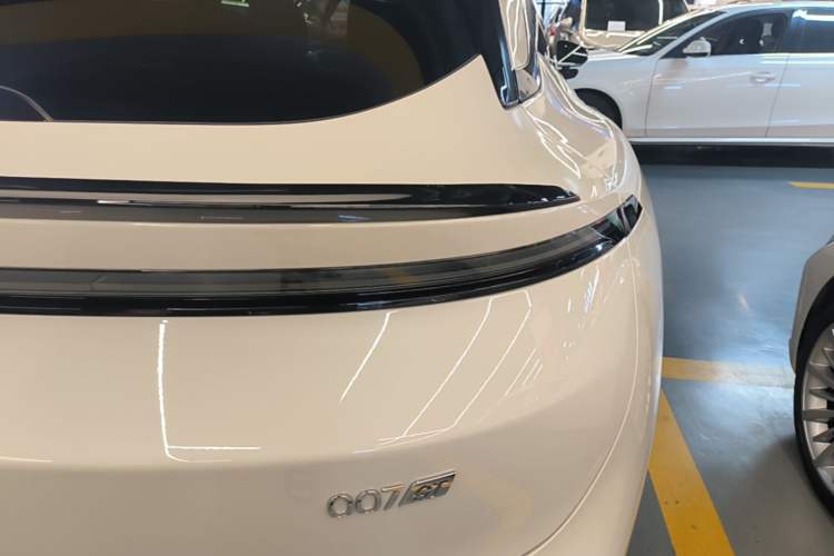 Used Zeekr 007GT 2025 Four-Wheel Drive Intelligent Driving Version 75 kWh Right Rear Taillight