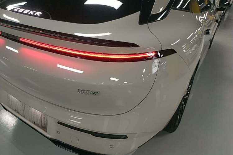 Used Zeekr 007GT 2025 Long-Range Rear-Wheel Drive Intelligent Driving Version 100 kWh Right Rear Taillight