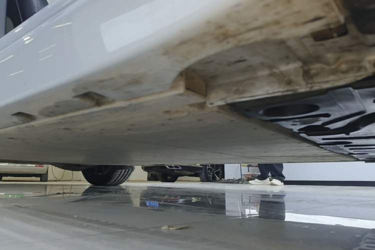 Used Zeekr 007GT 2025 Four-Wheel Drive Intelligent Driving Version 75 kWh Right Side Sill