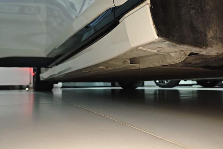 Used Zeekr 007GT 2025 Long-Range Rear-Wheel Drive Intelligent Driving Version 100 kWh Right Side Sill