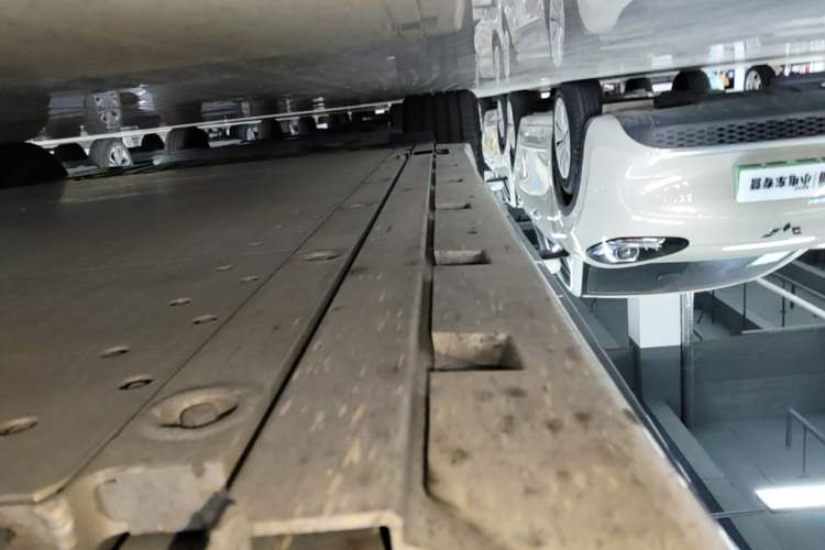 Used Zeekr 007GT 2025 Rear-Drive Intelligent Driving Version 75 kWh Right Side Sill