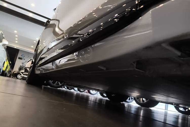 Used Zeekr 007GT 2025 Rear-Drive Intelligent Driving Version 75 kWh Right Side Sill