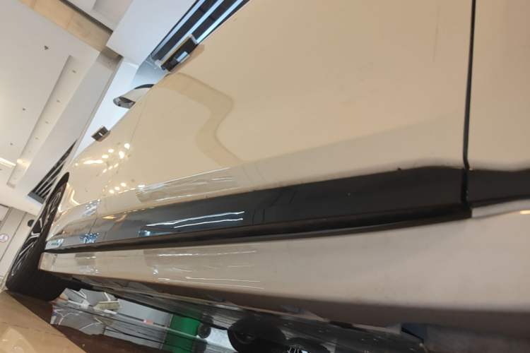 Used Zeekr 007GT 2025 Four-Wheel Drive Intelligent Driving Version 75 kWh Right Side Sill