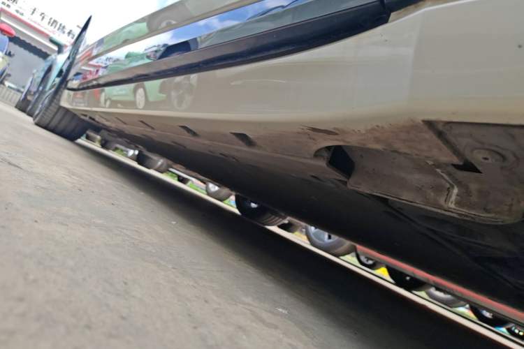 Used Zeekr 007GT 2025 Long-Range Rear-Wheel Drive Intelligent Driving Version 100 kWh Right Side Sill