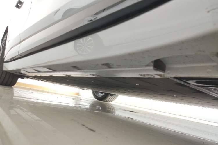 Used Zeekr 007GT 2025 Long-Range Rear-Wheel Drive Intelligent Driving Version 100 kWh Right Side Sill
