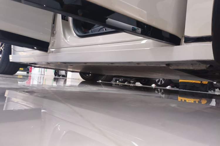 Used Zeekr 007GT 2025 Rear-Drive Intelligent Driving Version 75 kWh Right Side Sill