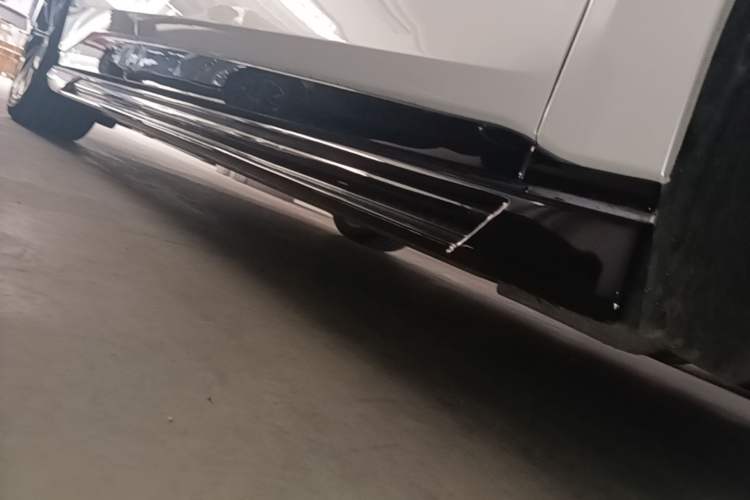 Used Zeekr 007GT 2025 Rear-Drive Intelligent Driving Version 75 kWh Right Side Sill