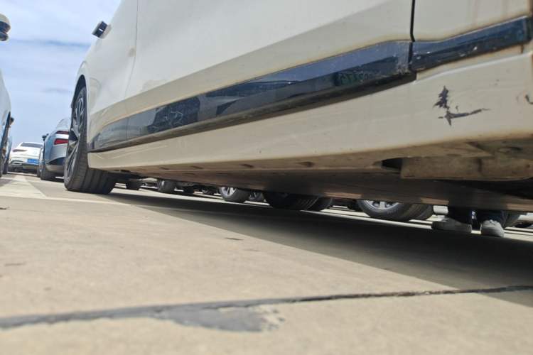 Used Zeekr 007GT 2025 Four-Wheel Drive Intelligent Driving Version 75 kWh Right Side Sill