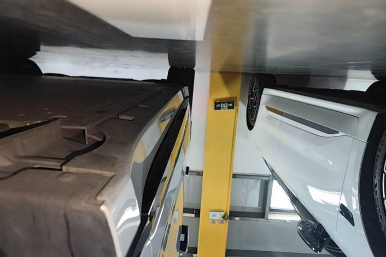 Used Zeekr 007GT 2025 Four-Wheel Drive Intelligent Driving Version 75 kWh Right Side Sill