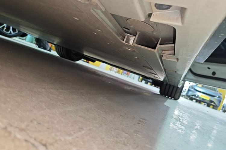 Used Zeekr 007GT 2025 Four-Wheel Drive Intelligent Driving Version 75 kWh Right Side Sill