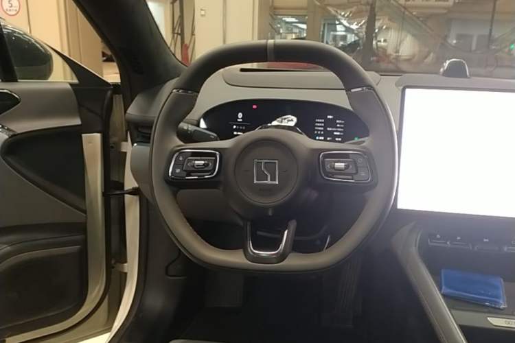 Used Zeekr 007GT 2025 Long-Range Rear-Wheel Drive Intelligent Driving Version 100 kWh Steering Wheel