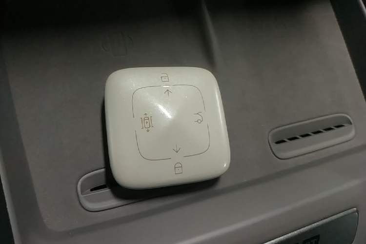 Used Zeekr 007GT 2025 Long-Range Rear-Wheel Drive Intelligent Driving Version 100 kWh Vehicle Key