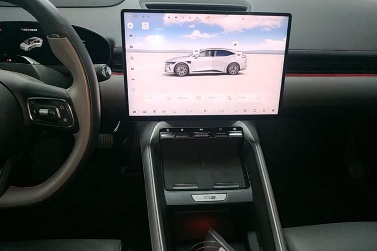 Used Zeekr 007GT 2025 Long-Range Rear-Wheel Drive Intelligent Driving Version 100 kWh Audio And AC Panel