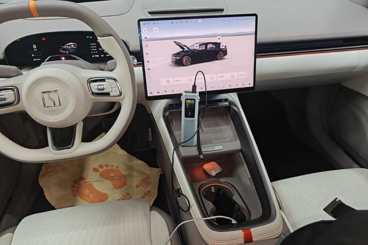 Used Zeekr 007GT 2025 Long-Range Rear-Wheel Drive Intelligent Driving Version 100 kWh Audio And AC Panel