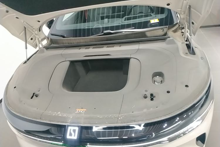 Used Zeekr 007GT 2025 Long-Range Rear-Wheel Drive Intelligent Driving Version 100 kWh Engine Bay