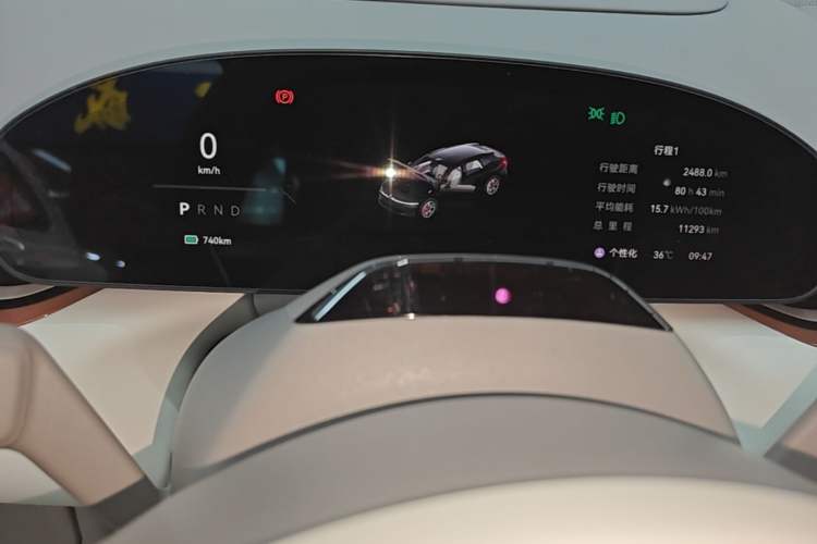 Used Zeekr 007GT 2025 Long-Range Rear-Wheel Drive Intelligent Driving Version 100 kWh Instrument Cluster