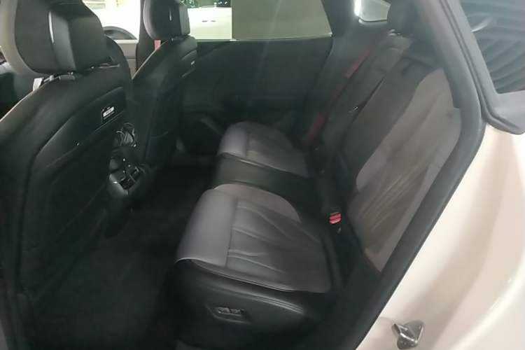 Used Zeekr 007GT 2025 Long-Range Rear-Wheel Drive Intelligent Driving Version 100 kWh Left Rear Seat
