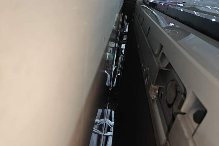 Used Zeekr 007GT 2025 Long-Range Rear-Wheel Drive Intelligent Driving Version 100 kWh Left Side Sill