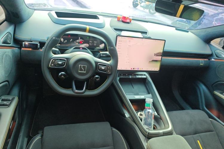 Used Zeekr 007GT 2026 Model All-Wheel-Drive Ultra Version 103 kWh Center Console