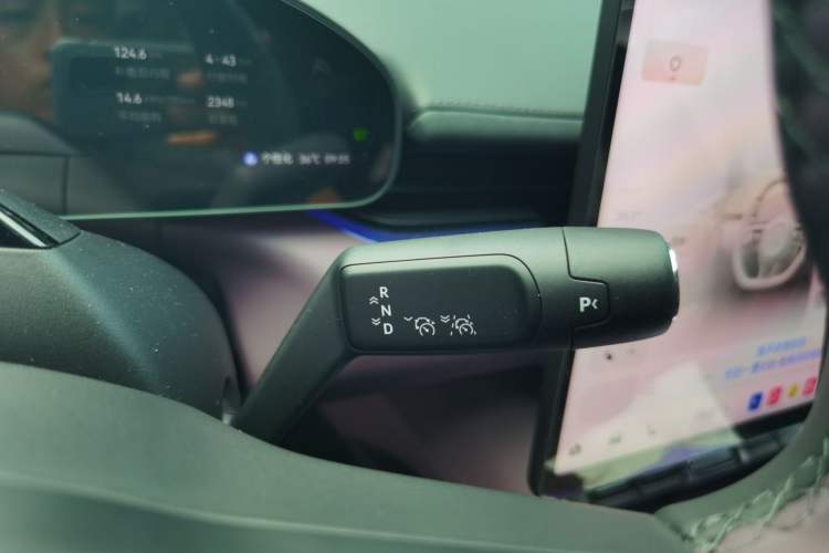 Used Zeekr 007GT 2026 Model Rear-Drive Max Version 75 kWh Gear Lever