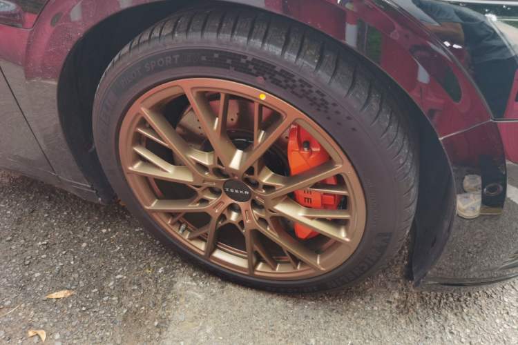 Used Zeekr 007GT 2026 Model Rear-Drive Max Version 75 kWh Right Front Wheel Hub