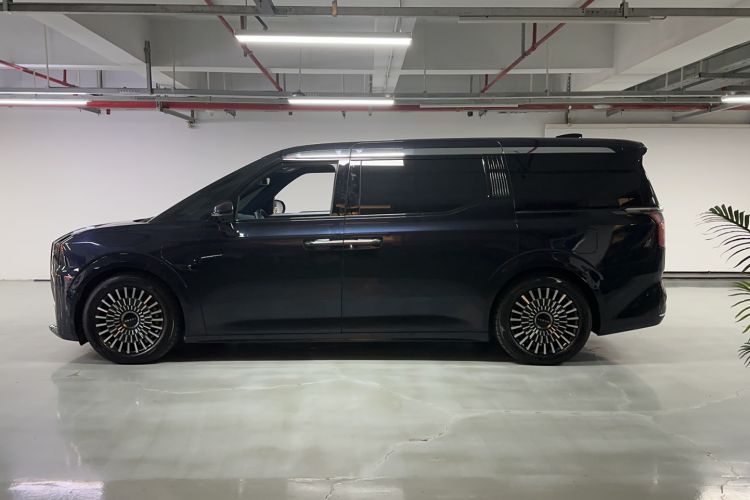 Used Zeekr 009 2022 ME Edition Exterior 3