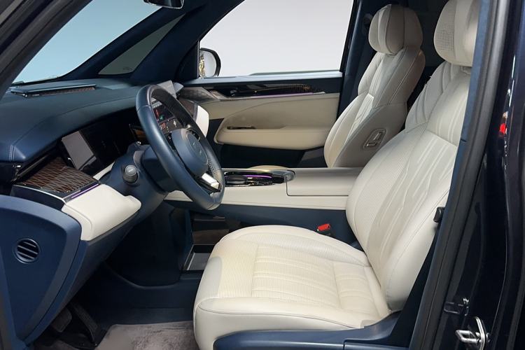 Used Zeekr 009 2022 ME Edition Interior 1