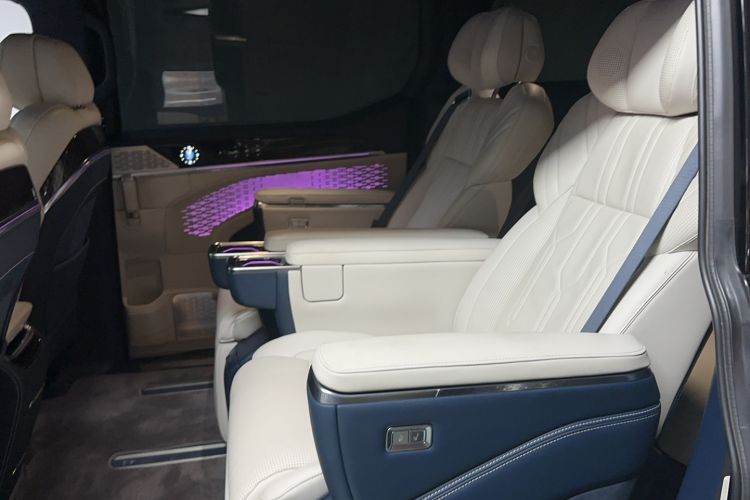 Used Zeekr 009 2022 ME Edition Interior 2