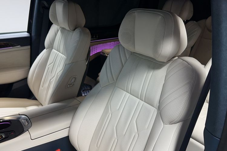 Used Zeekr 009 2022 ME Edition Interior 3
