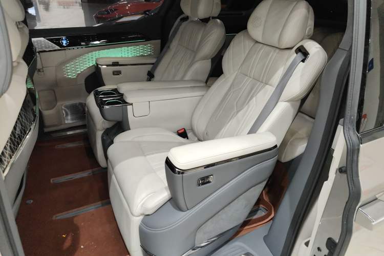 Used Zeekr 009 2022 ME Edition Left Rear Seat