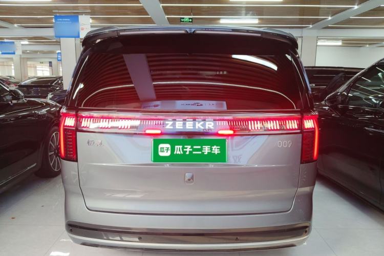 Used Zeekr 009 2024 Six-Seat Executive Version 4WD 108 kWh Rear