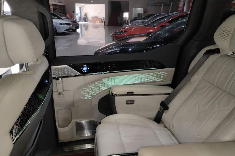 Used Zeekr 009 2022 ME Edition Right Rear Door Interior