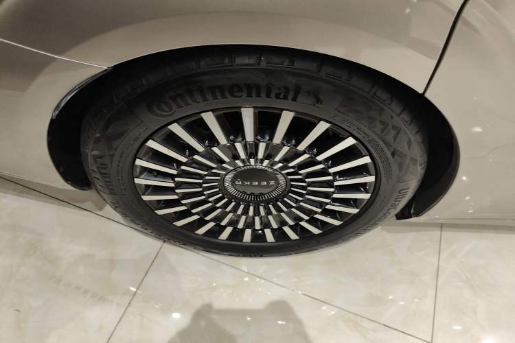 Used Zeekr 009 2022 ME Edition Right Rear Wheel Hub