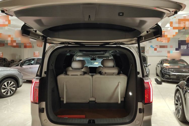 Used Zeekr 009 2022 ME Edition Trunk