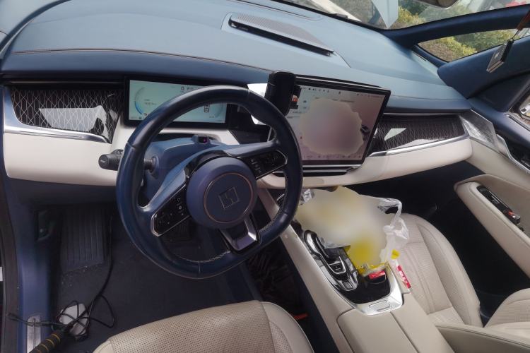 Used Zeekr 009 2022 WE Edition Center Console