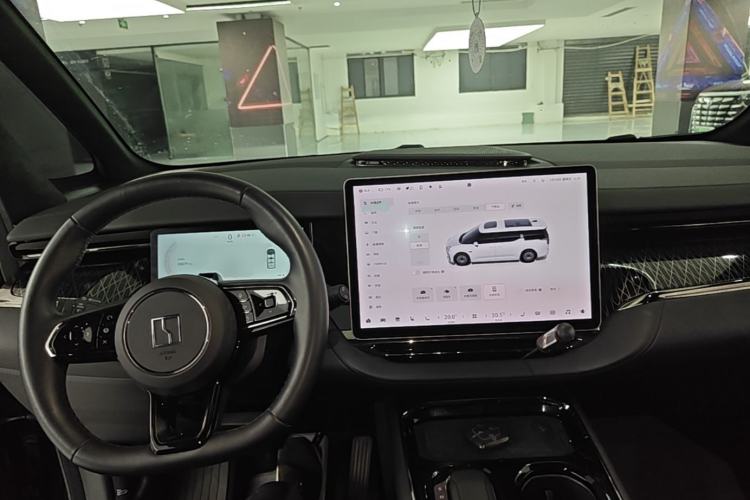 Used Zeekr 009 2022 WE Edition Center Console