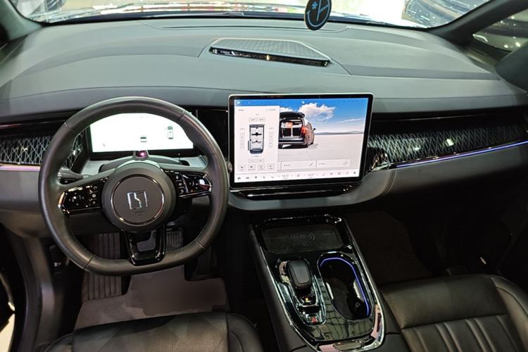 Used Zeekr 009 2022 WE Edition Center Console